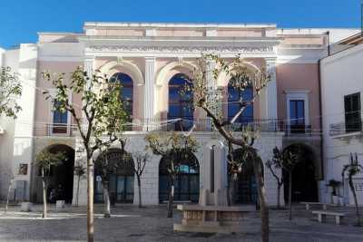 Monopoli, nel centro storico c'� un gioiello "moderno": � la nuova biblioteca civica
